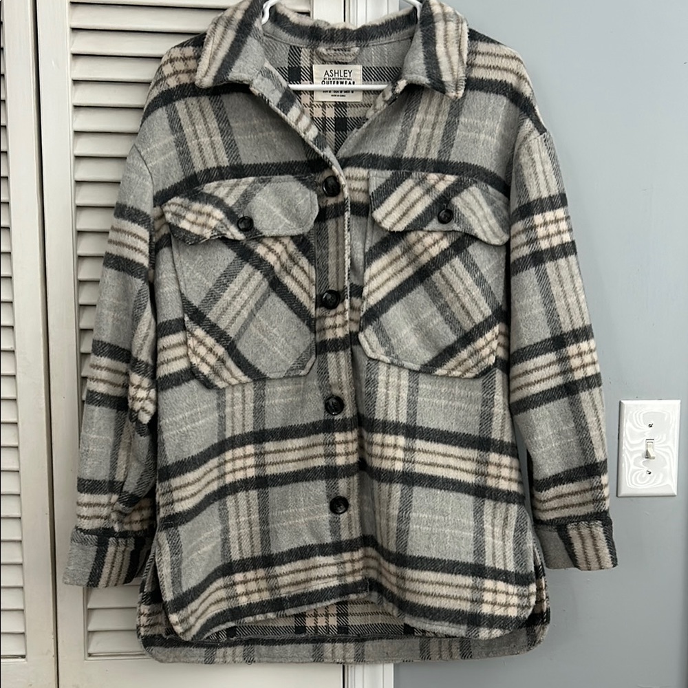 Ashley By 26 International Women's Gray Plaid Oversized Shacket